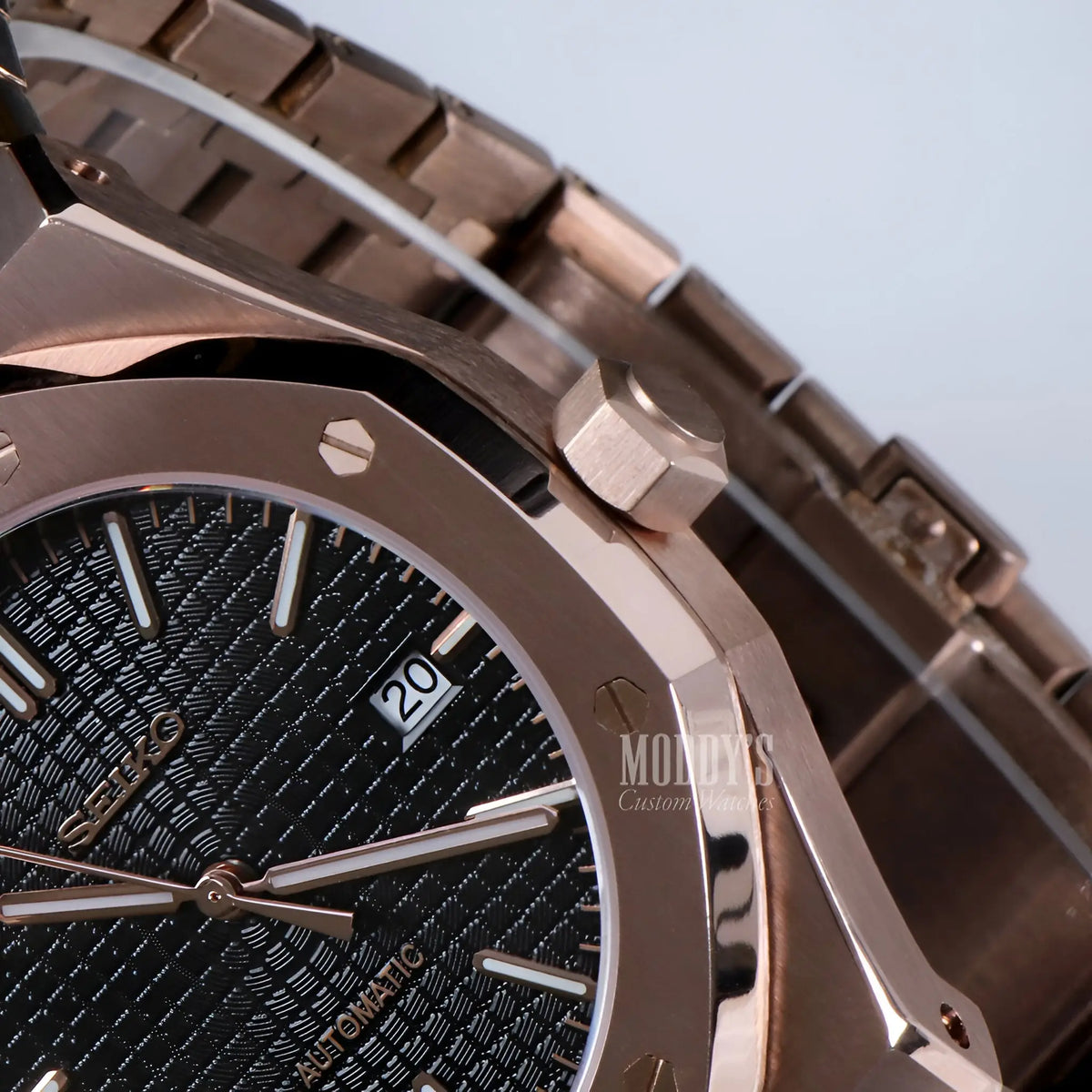 Aurelius Open-Heart Automatic